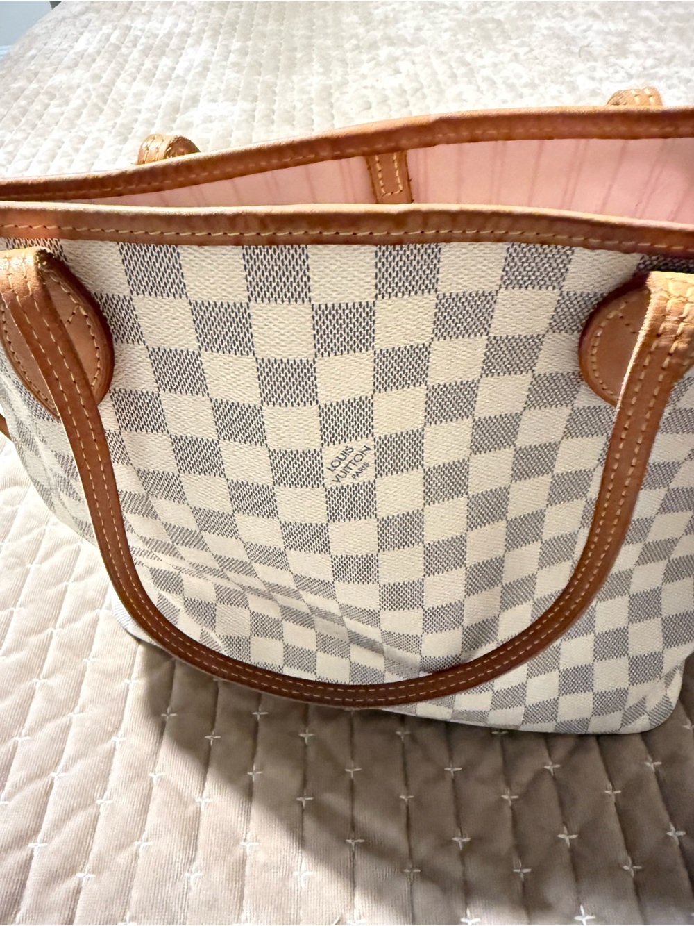Louis Vuitton Damier Azur Canvas Neverfull Tote with Tan Trim - Picture 3 of 10